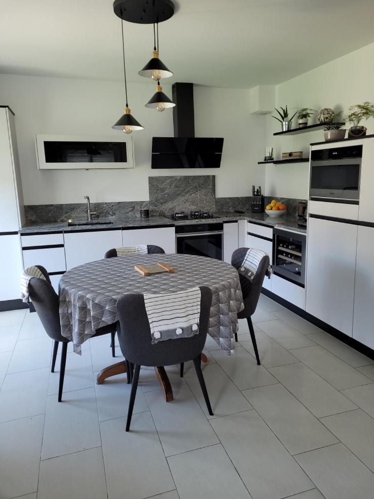 Hébergement de vacances Veritable Maison De A 500 M Des Plages